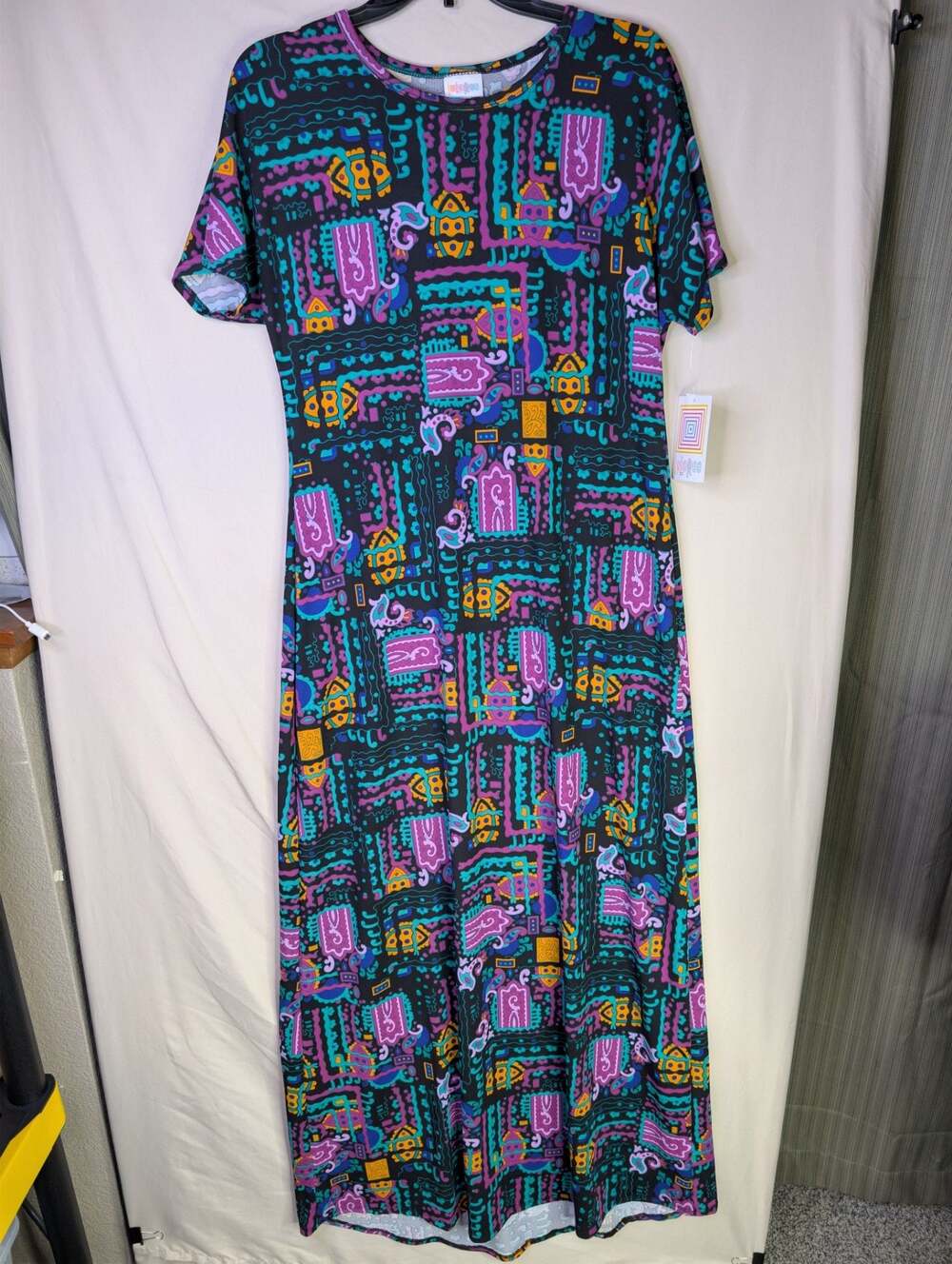LuLaRoe Maria Short Sleeve Maxi Dress in Geometric Multicolor Pattern‎